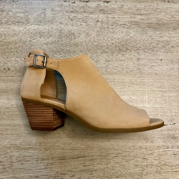 Lucky Brand Barimo Open Toe Heel Bootie - Picture 3 of 11